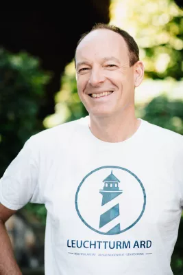 Bild: Pressemitteilung zur 100. Mahnwache vor den Medienhäusern für eine neue Ethik des Journalismus