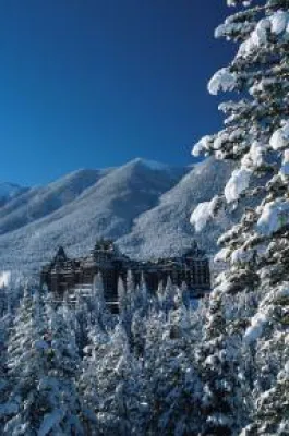 Bild: Banff Springs Hotel Ski & Romantik