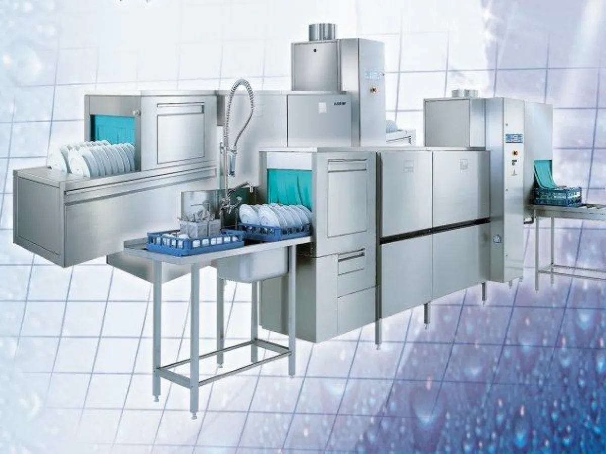 Ob eine Korbtransportspülmaschine oder besser die