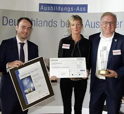 Bild: FSGG beim Wettbewerb „Ausbildungs-Ass 2017“ ausgezeichnet – Deutschlands bester Ausbilder kommt aus Duisburg