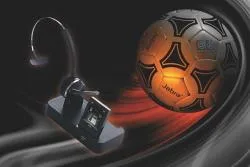Fachhandel, Fachgespräch & Fußball: Jabra geht mit aetka auf Tour Bild: Fachhandel, Fachgespräch & Fußball: Jabra geht mit aetka auf Tour