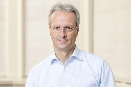 Bild: "Alltag mit Dialyse" - Prof. Jan Galle beim Deutschlandfunk im Interview