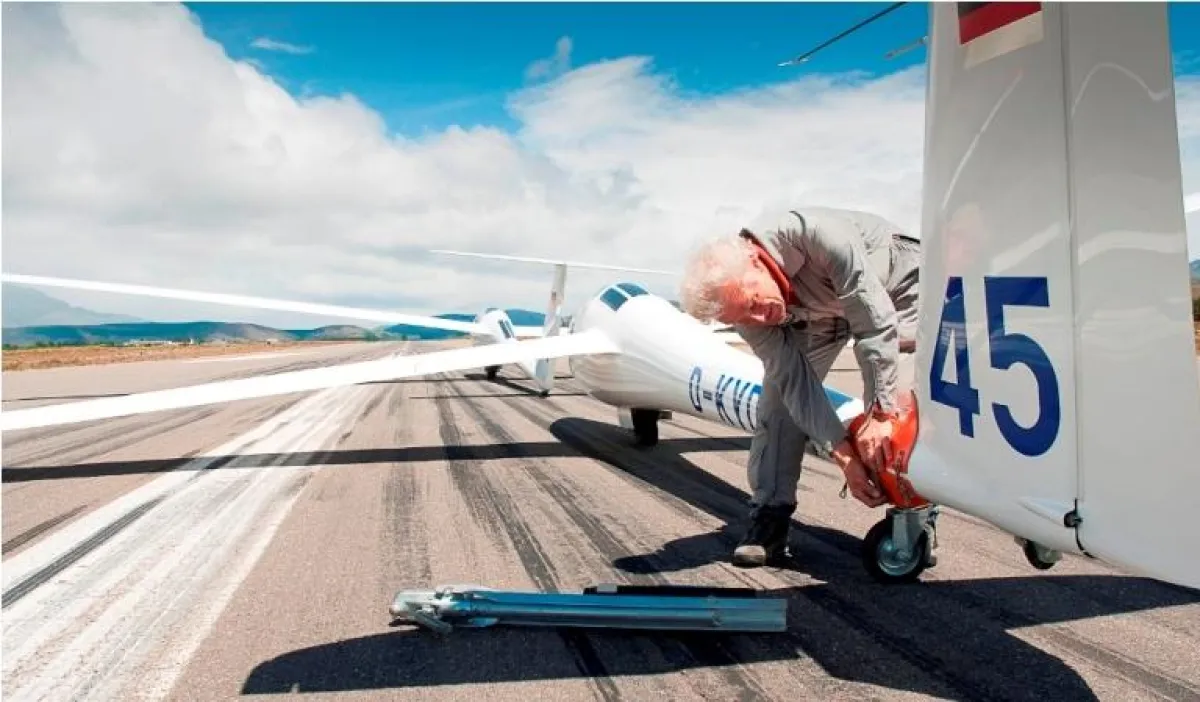 Ausnahmepilot Diether Memmert vor dem Start zu seinem Rekordflug in Argentinien.