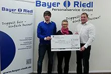 Bild: Spende statt Geschenke: Bayer + Riedl Personalservice unterstützt Kinderkrebshilfe Dingolfing-Landau-Landshut