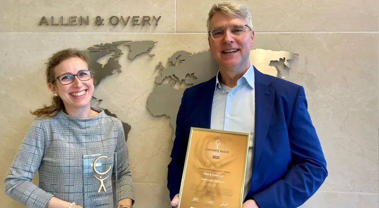 Allen & Overy LLP gewinnt Sonderpreis ‚Legal‘ beim Corporate Health Award 2021 Bild: Allen & Overy LLP gewinnt Sonderpreis ‚Legal‘ beim Corporate Health Award 2021