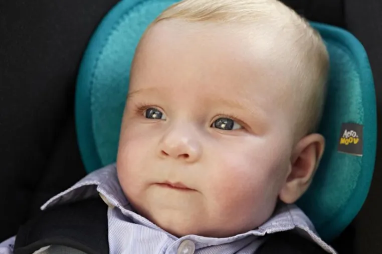 Bild: Stressfaktor Schwitzen im Auto - Fast alle Babys sind betroffen