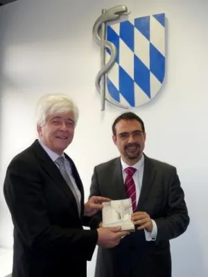 Bild: Hand in Hand für ein „Gesundes Bayern“