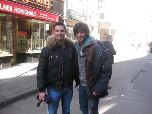 Bild: Homburger Friseur Dirk Rossi spielt mit bei "Alarm für Cobra11"