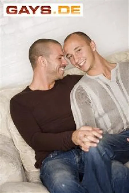 Zwei, die es bereits geschafft haben. Weitere fakefreie Kontakte zu 100 Prozent echten Usern gibt es bei GAYS.DE.