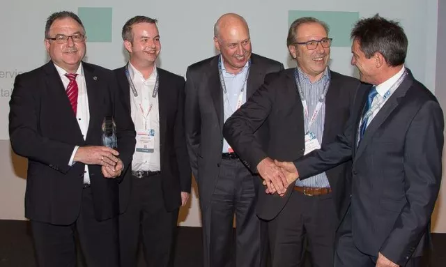 Bild: PROMATIS ist Industry Partner of the Year 2015