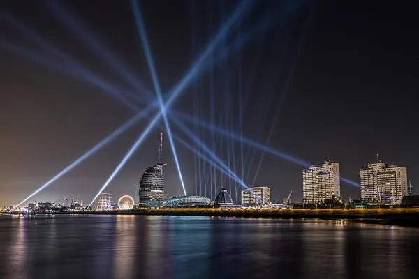Bild: A&O Creative inszeniert Lichtshow für die 40. Bremerhavener Festwoche