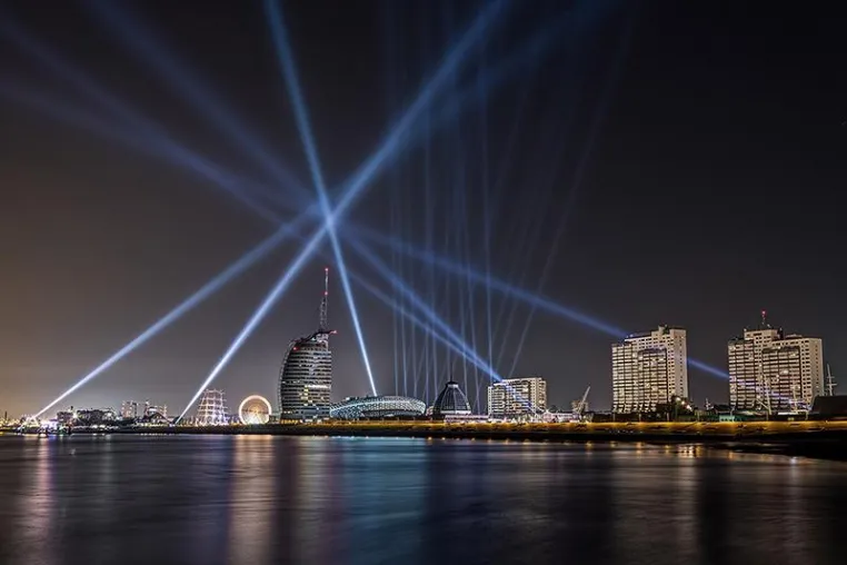 Bild: A&O Creative inszeniert Lichtshow für die 40. Bremerhavener Festwoche