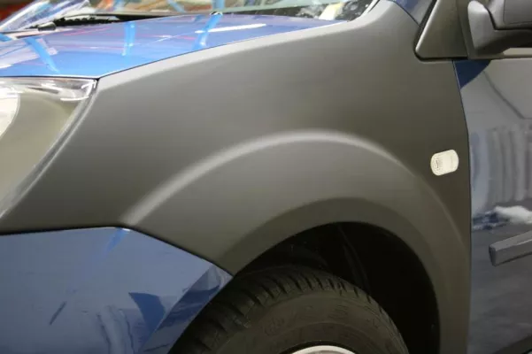 Bild: Neues mattes Cast-Laminat von Hexis