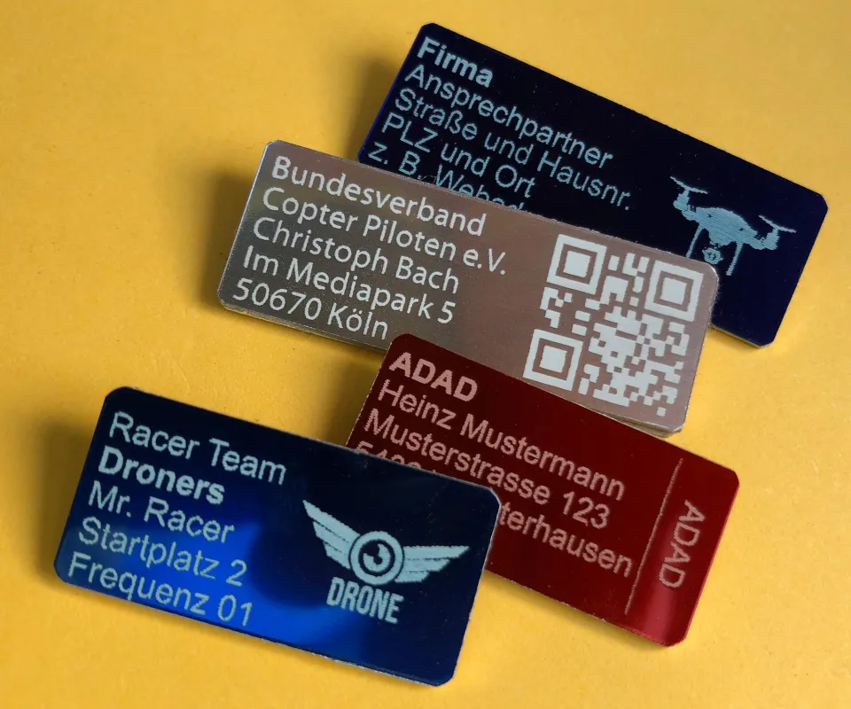 Drohnen-Plaketten mit eigenem Logo oder Label