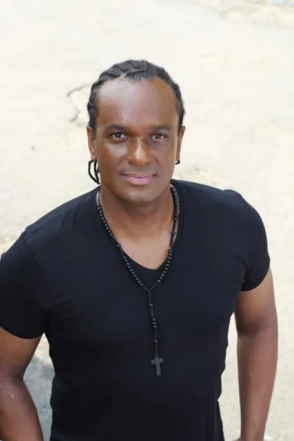 Martin Rietsch alias „2schneidig“ engagiert sich für Frieden in Burundi