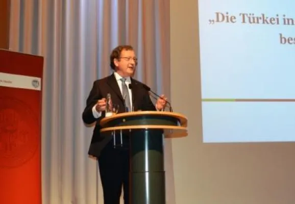 Bild: „Die Türkei in der EU: besser für beide“ – Präsident der TD-IHK spricht zu Vorteilen einer EU-Mitgliedschaft