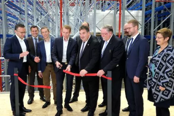 Bild: Lampenwelt treibt mit neuem Logistik- und Servicezentrum Expansion voran