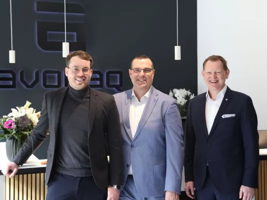 Bild: Five9 und avodaq bauen strategische Partnerschaft aus