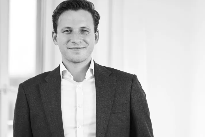 Bild: Russlands Industrieproduktion sinkt -  um den Rubel stabil zu halten, müssten Rohstoffe knapp bleiben 