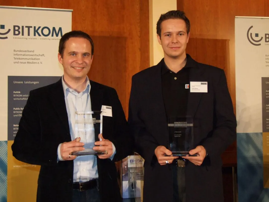 Sieger des BITKOM Preises: Robin Behlau von Käuferportal.de (rechts)