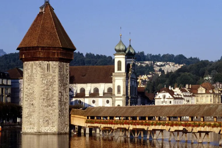 Urlaub auf Schweizer Art: Luzern ist Ausgangspunkt für erlebnisreiche Aktivitäten zwischen See und Bergen Bild: Urlaub auf Schweizer Art: Luzern ist Ausgangspunkt für erlebnisreiche Aktivitäten zwischen See und Bergen