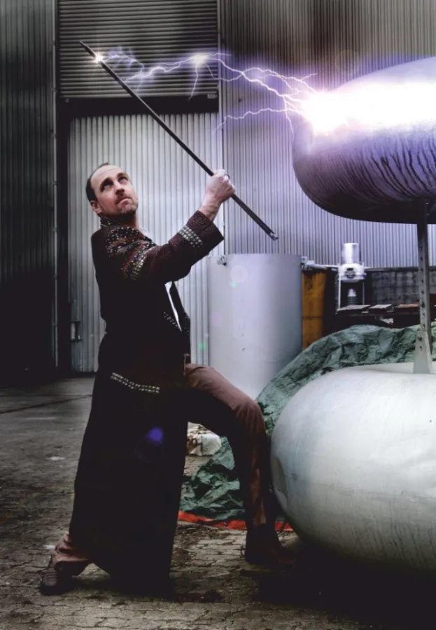 Hochspannung garantiert: Dr. Alexander Philipp verzaubert Karlsruhe!