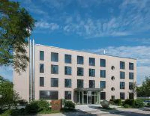 Bild: Von der Lagerhalle zur Luxusunterkunft - Boardinghouse "Golden Ball" vor den Toren Münchens eröffnet