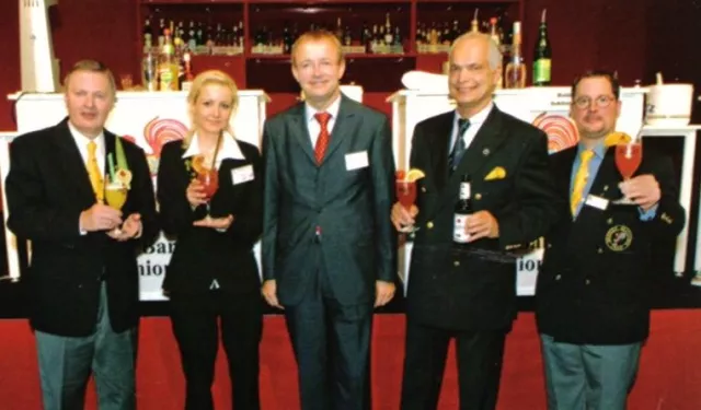Bild: L\'Orangerie Brasserie: Preisgekrönte Cocktail-Kreation der Barchefin des Mercure Hotel München City Center