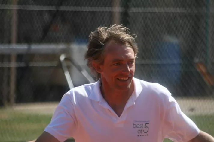 Ganzheitlich großes Tennis Bild: Ganzheitlich großes Tennis