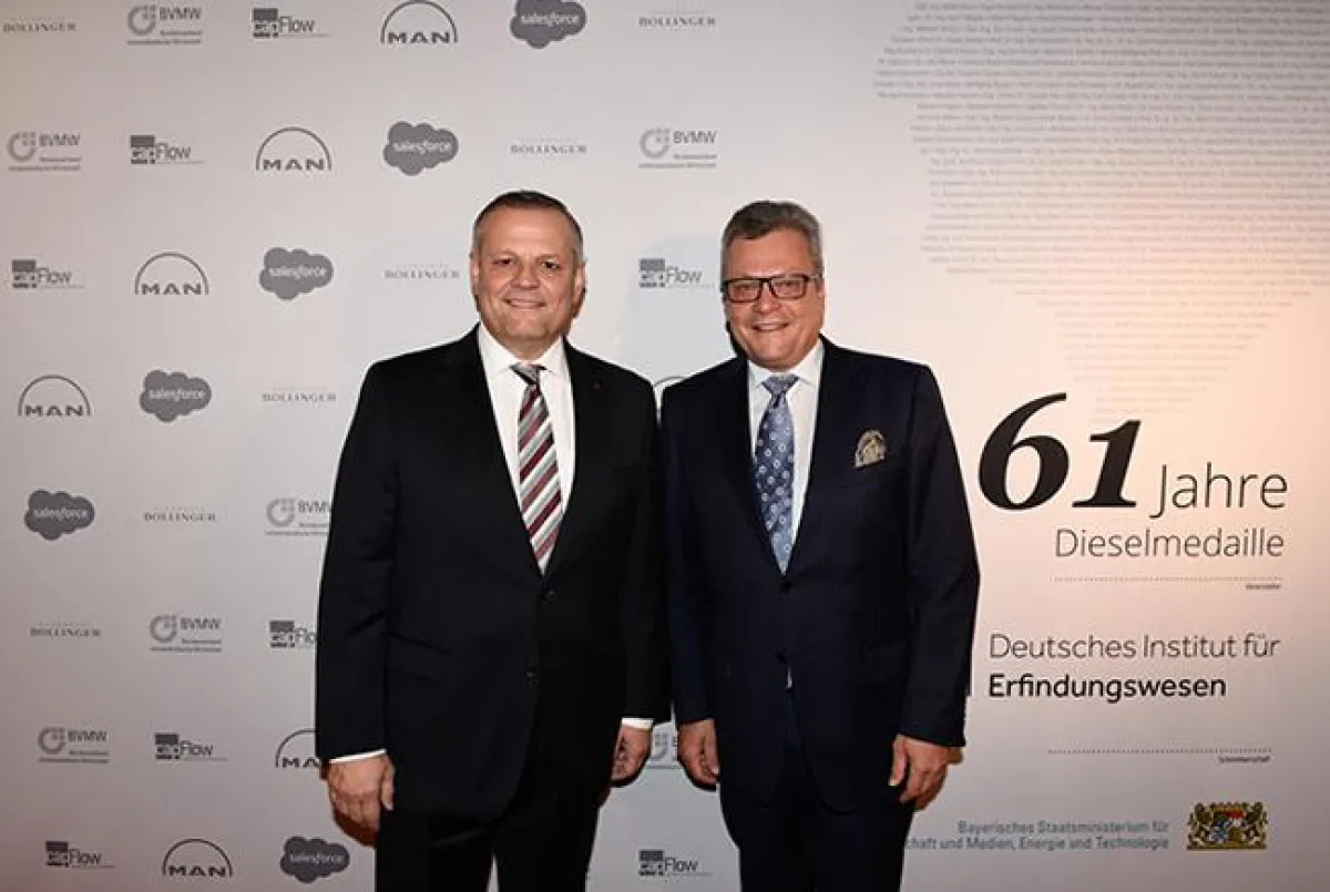 A.Engelhardt, CEO Schüco mit Laudator Dr. S. Kufferath-Kassner,Vorstand GKD Gebr. Kufferath AG