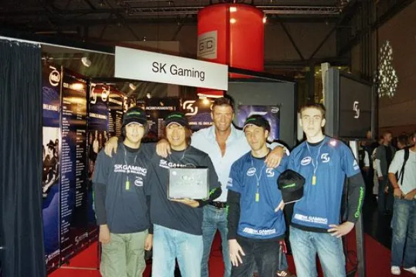 Bild: RaptoxX sponsert SK Gaming