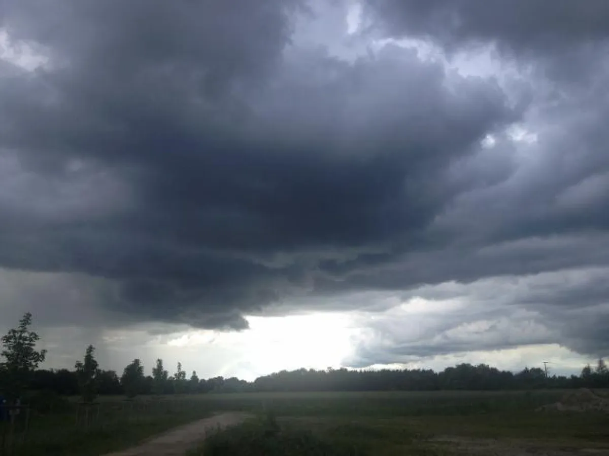 Dunkle Wolken im Service