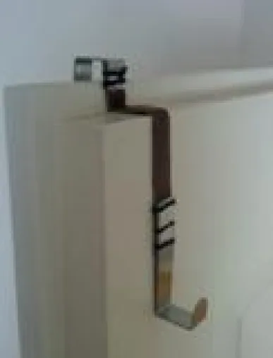 Bild: Der richtige Haken für die Türgarderobe