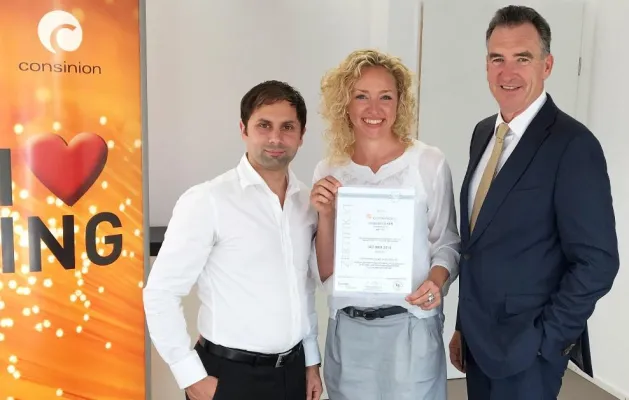 Bild: Neue ISO-Zertifizierung erreicht Unternehmen in Ulm - Vorteile für Kunden und Projekte