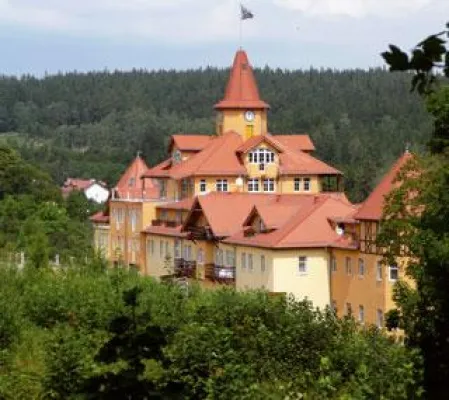 Bild: Weihnachten Urlaub in Bad Flinsberg machen -das Hotel St. Lukas lockt mit einem besonderen Angebot