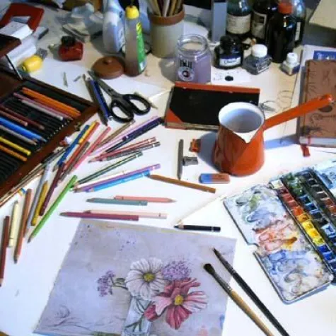 Bild: Der Künstler Jochen Kublik in La Rogaia Die Zeichnung als ursprünglichste aller künstlerischen Darstellungsweisen