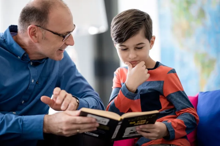 Der MENTOR-Bundesverband fordert: Erwachsene sollen sich 1 Mal pro Woche ehrenamtlich für Schüler engagieren Bild: Der MENTOR-Bundesverband fordert: Erwachsene sollen sich 1 Mal pro Woche ehrenamtlich für Schüler engagieren