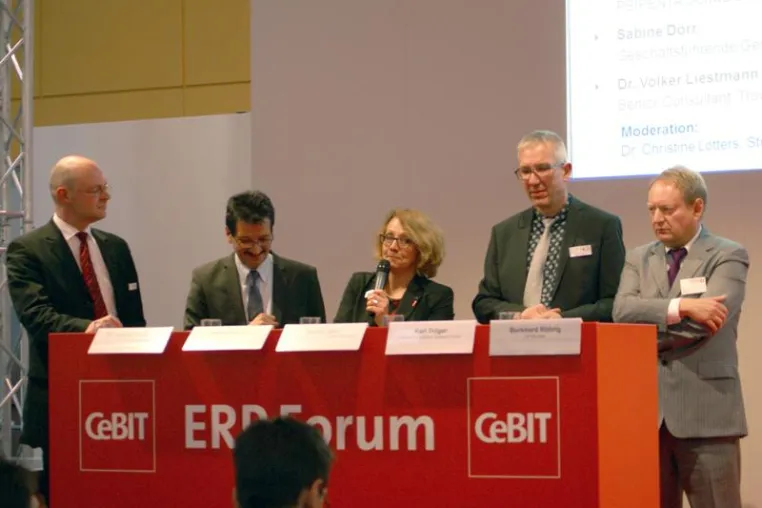Arbeitswelt 4.0 - Ohne Menschen geht es nicht - HR-Themenschwerpunkt auf CeBIT 2016 Bild: Arbeitswelt 4.0 - Ohne Menschen geht es nicht - HR-Themenschwerpunkt auf CeBIT 2016