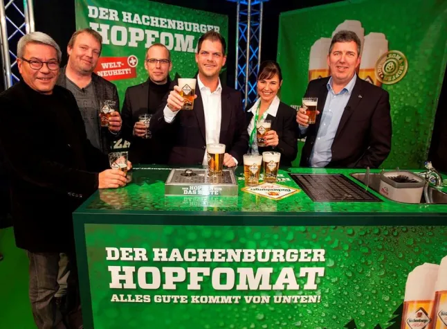 Bild: Hachenburger Brauerei führt weltweit als erste Brauerei neues Zapfsystem mit Gläsern ein