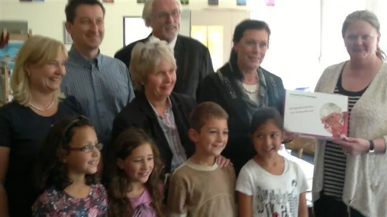 Zahnärzte-Initiative Remscheid, Bürgerstiftung Remscheid und Zahnexperten24 starten Zahnrettungskonzept Bild: Zahnärzte-Initiative Remscheid, Bürgerstiftung Remscheid und Zahnexperten24 starten Zahnrettungskonzept