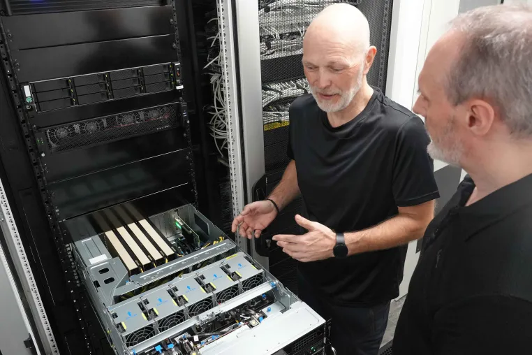 Bild: Sichere KI für die Region: Hochschule Trier schafft eigene Infrastruktur für Forschung, Lehre und Praxispartner
