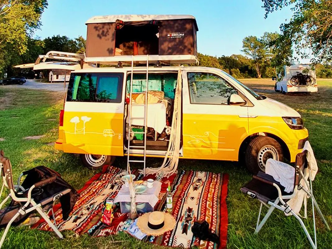 Bilder: www.camper4u.de / roadsurfer