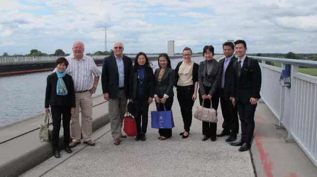 Bild: Thailand studiert Wasserkreuz bei Magdburg