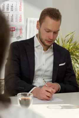 Bild: Erfolgreich in Immobilien investieren: Leitfaden von der Schwarzat Capital GmbH