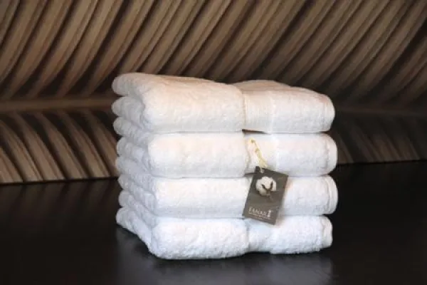 Bild: Mehr Luxus im Badezimmer: FANAR Fine Cottons bietet Handtücher aus feinster ägyptischer Baumwolle
