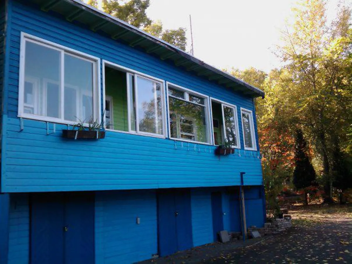 Wiederaufbau  - das Blaue Haus nach dem Brand