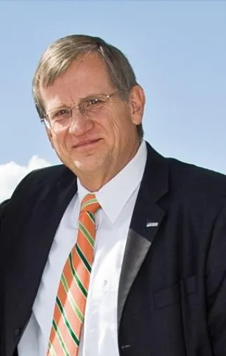 MCL lädt Spezialist für e-Businessprozesse zum Vortrag über Cloud Computing Bild: MCL lädt Spezialist für e-Businessprozesse zum Vortrag über Cloud Computing