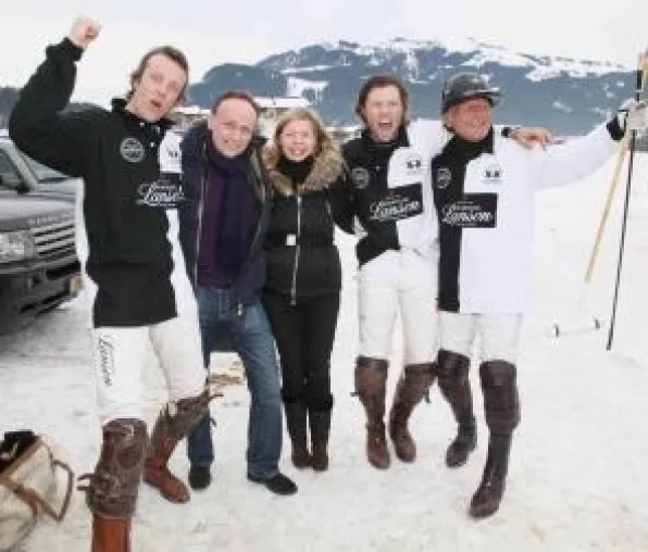 Bild: Sensation - Das Hamburger Lanson-Team gewinnt erneut den internationalen Snow Arena World Cup