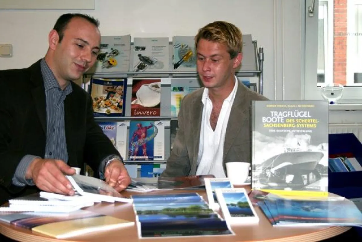 Chr. Gumzow & S. DIstel bei einer Arbeitsbesprechung