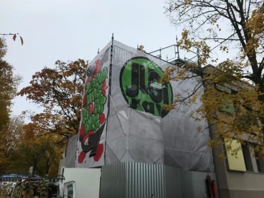 Bild: Sonderausführungen / Sonderformate // Bauzaunplane die letzten Tage in Aktion!!!